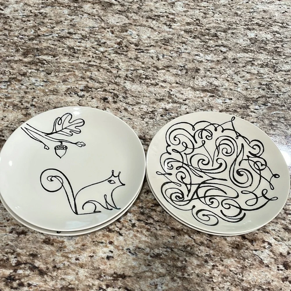 Crate & Barrel Elvis Swift 2 Squirrel Acorn Plates & 2 Scribbles Dessert Plates